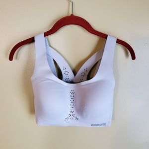 Victoria's Secret Sport Angel Max Bra, Size 32DD.